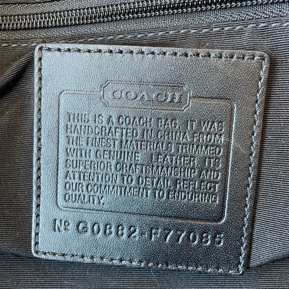 Classy black Coach weekend bag - Picture 4 of 6